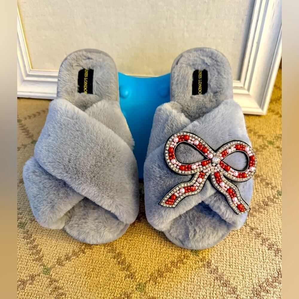 Laines London Classic Slippers with beautiful detailed bow 8.5